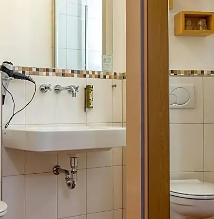 Waldhotel Schinkenwirt Hotell