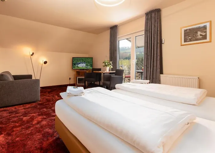 Waldhotel Schinkenwirt ホテル オルスベルク