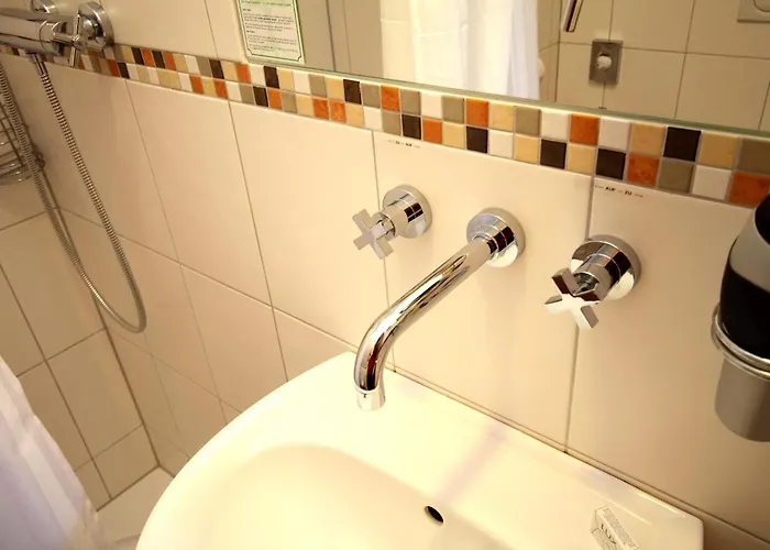 ホテル Waldhotel Schinkenwirt オルスベルク