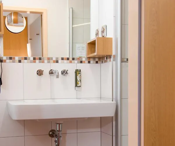 Waldhotel Schinkenwirt オルスベルク